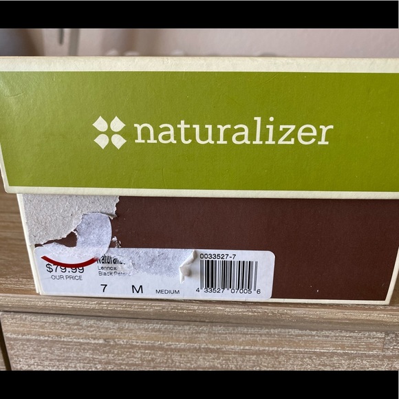 Naturalizer Black Patent Heels - Picture 7 of 8